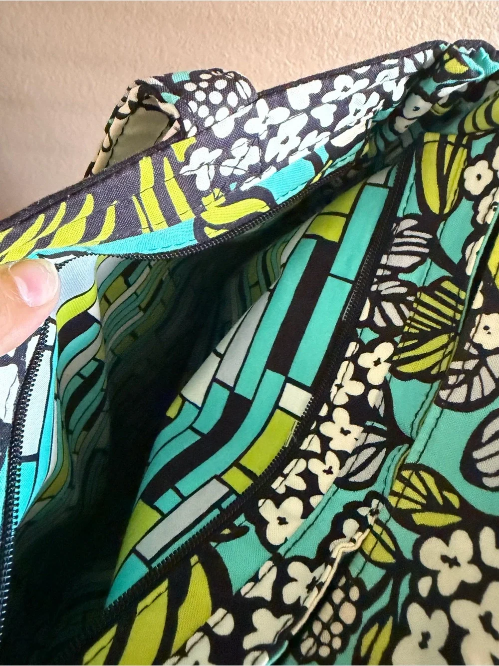 Vera Bradley Island Blooms Laptop Travel Quilted Tote with Lime Accents NWT